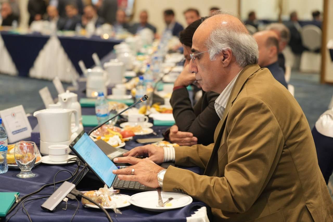 مجمع عمومی به طور فوق العاده انجمن صنفی کارفرمایی صنعت پتروشیمی برگزار شد